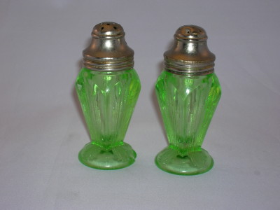 Depression Glass Art Deco Shakers