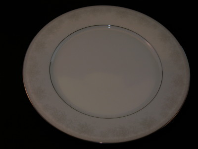 Noritake China Dinner Plate Misty