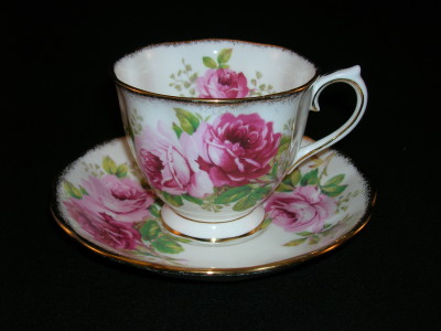 Royal Albert American Beauty