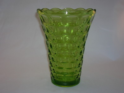 Federal Glass Yorktown Vase