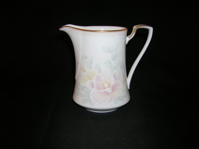 Noritake Sweet Surprise Creamer